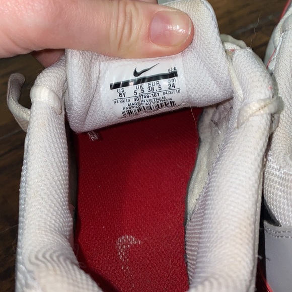 Nike AirMax - RED/BLACK/WHITE/GRAY - size 6youth - Picture 3 of 5